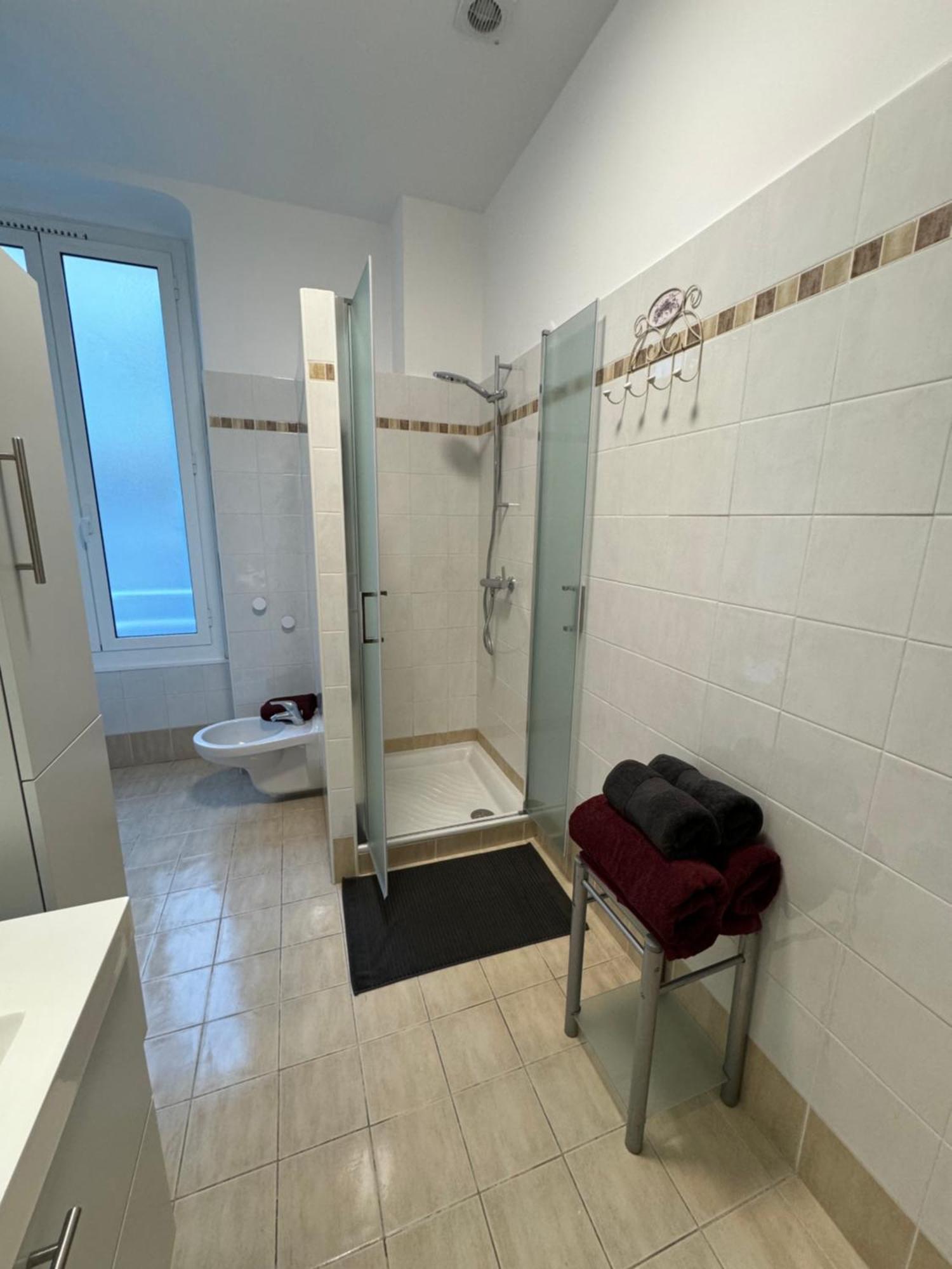 Prato Home - Apartment Near The Beach In Мантон Екстер'єр фото