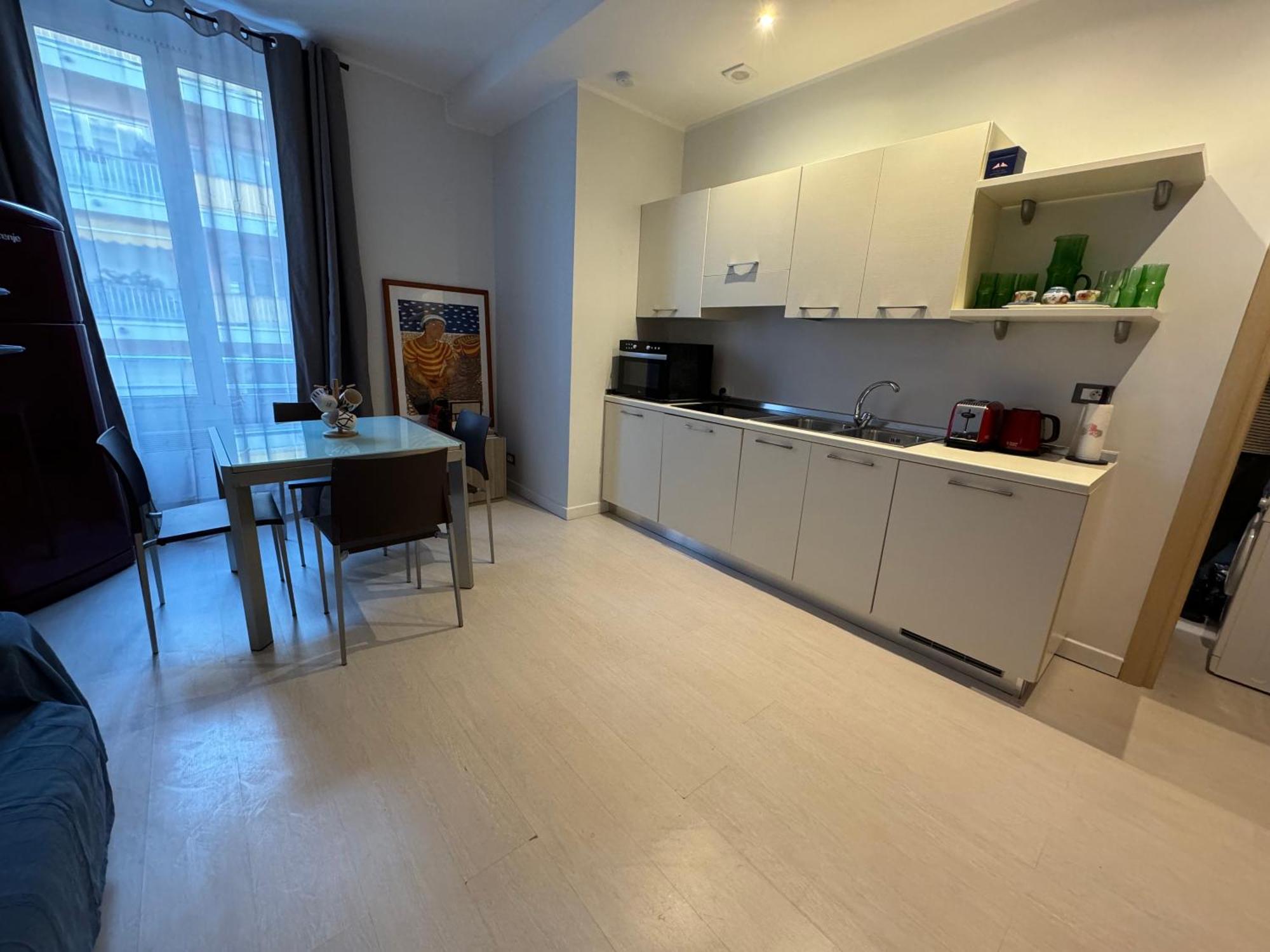 Prato Home - Apartment Near The Beach In Мантон Екстер'єр фото